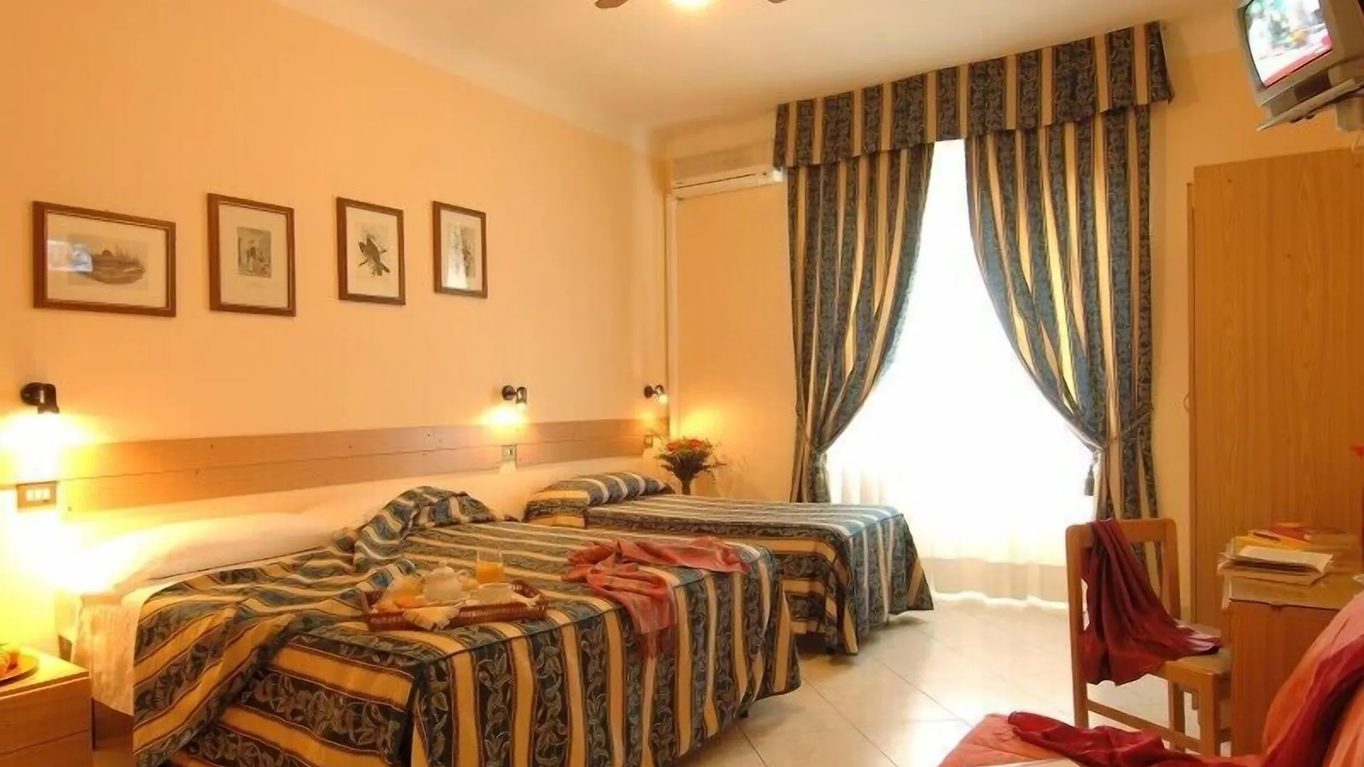 **  Hotel Loreto 밀라노 이탈리아