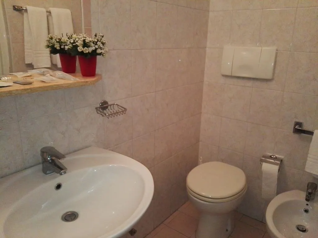 **  Hotel Loreto Milan Italy